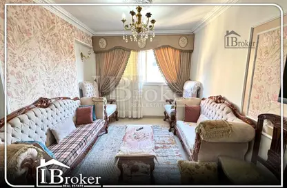 Apartment - 3 Bedrooms - 1 Bathroom for sale in Al Fayoumy St. - Bolkly - Hay Sharq - Alexandria