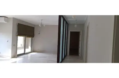 Apartment - 2 Bedrooms - 2 Bathrooms for sale in Palm Hills Village Gate - South Investors Area - New Cairo City - Cairo