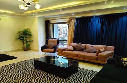 Apartment - 3 Bedrooms - 3 Bathrooms for rent in The Courtyard - 12th District - Sheikh Zayed City - Giza