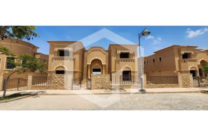 Villa - 6 Bedrooms - 7 Bathrooms for sale in Royal Meadows - Sheikh Zayed Compounds - Sheikh Zayed City - Giza