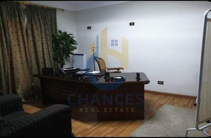 Apartment - 3 Bedrooms - 1 Bathroom for sale in Al Nasr St. - El Laselky - New Maadi - Hay El Maadi - Cairo