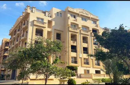 Apartment - 2 Bedrooms - 2 Bathrooms for sale in Al Ashrafiya - North Investors Area - New Cairo City - Cairo