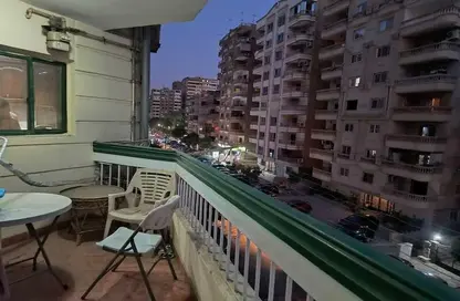 Apartment - 3 Bedrooms - 2 Bathrooms for sale in Lozaka St. - 6th Zone - Nasr City - Cairo