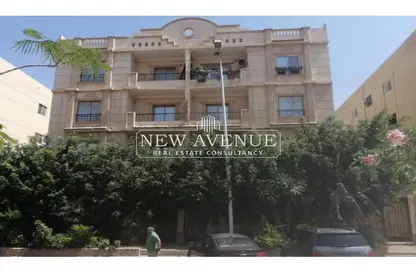 Apartment - 4 Bedrooms - 3 Bathrooms for sale in 1st Area - Shorouk City - Cairo