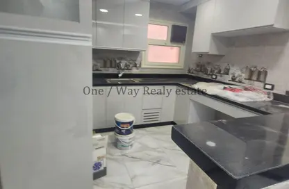 Apartment - 3 Bedrooms - 2 Bathrooms for rent in Fareek Awal Ali Amer St. - 6th Zone - Nasr City - Cairo