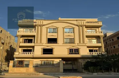 Apartment - 3 Bedrooms - 2 Bathrooms for sale in 2nd Neighborhood - 7th Area - Shorouk City - Cairo