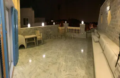 Roof - 6 Bedrooms - 4 Bathrooms for sale in Al Narges 2 - Al Narges - New Cairo City - Cairo