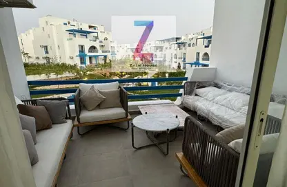 Chalet - 3 Bedrooms - 2 Bathrooms for rent in Mountain View - Ras Al Hekma - North Coast