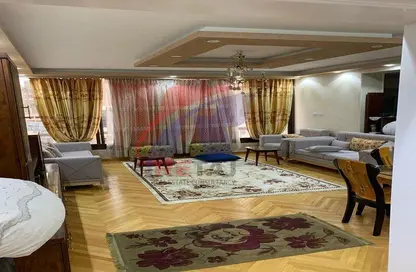 Apartment - 2 Bedrooms - 1 Bathroom for sale in Rabaa Buildings St. - Ard El Golf - Heliopolis - Masr El Gedida - Cairo