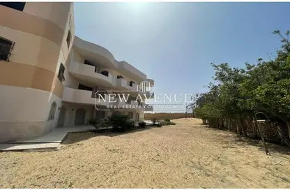 Villa - 5 Bedrooms - 4 Bathrooms for sale in Gamaiet Ahmed Orabi - Obour City - Qalyubia