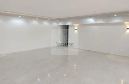 Apartment - 3 Bedrooms - 2 Bathrooms for rent in Al Khamayel city - Sheikh Zayed Compounds - Sheikh Zayed City - Giza