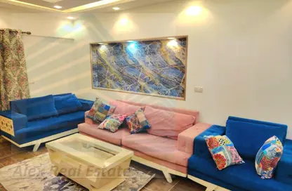 Apartment - 2 Bedrooms - 1 Bathroom for rent in Al Geish Road - Cleopatra - Hay Sharq - Alexandria