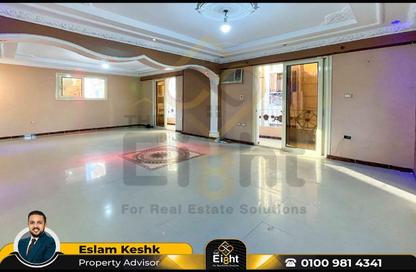 Apartment - 4 Bedrooms - 2 Bathrooms for sale in Laurent - Hay Sharq - Alexandria