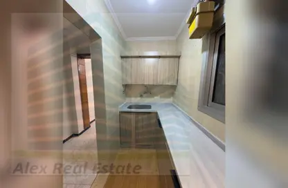 Apartment - 3 Bedrooms - 1 Bathroom for rent in Kafr Abdo St. - Kafr Abdo - Roushdy - Hay Sharq - Alexandria