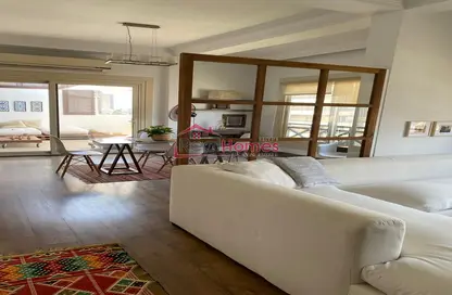 Apartment - 1 Bedroom - 2 Bathrooms for rent in Mohamed Mazhar St. - Zamalek - Cairo