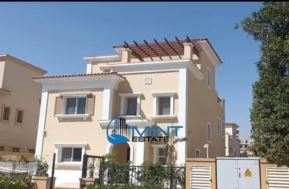 Villa - 3 Bedrooms - 3 Bathrooms for sale in Mivida - 5th Settlement Compounds - The 5th Settlement - New Cairo City - Cairo