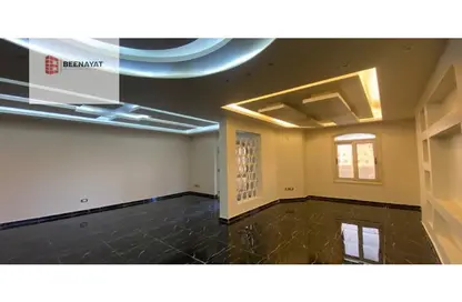 Apartment - 3 Bedrooms - 3 Bathrooms for rent in Al Shouyfat St. - District 1 - The 5th Settlement - New Cairo City - Cairo