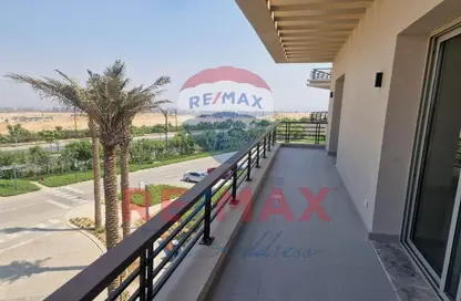 Apartment - 2 Bedrooms - 3 Bathrooms for rent in The Fourteen Golf Residences - Uptown Cairo - Mokattam - Cairo