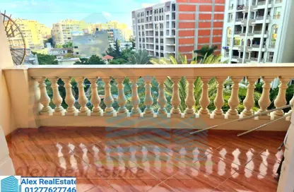 Apartment - 3 Bedrooms - 3 Bathrooms for rent in Kamal Eldin Salah St. - Smouha - Hay Sharq - Alexandria